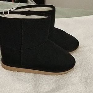 Black snow boots black snow boots with what what w